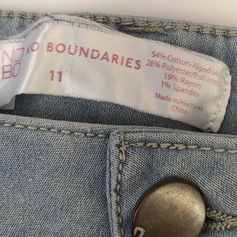 - Distressed Denim Short Shorts size 10 NO Boundaries Junior - Picture 2 of 7